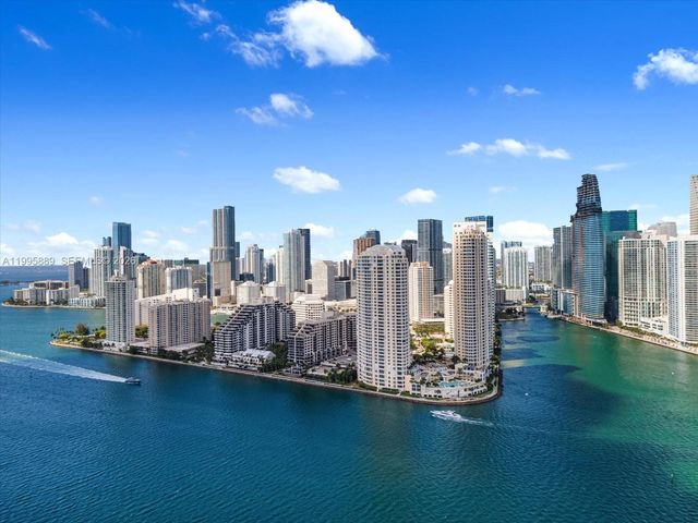 888 Brickell Key Dr 2201, Miami, FL 33131