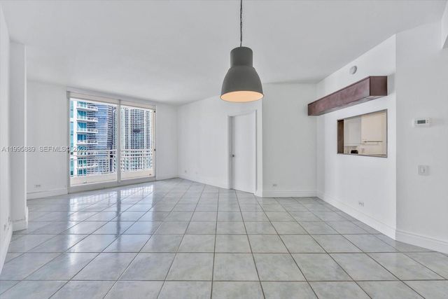 888 Brickell Key Dr 2201, Miami, FL 33131
