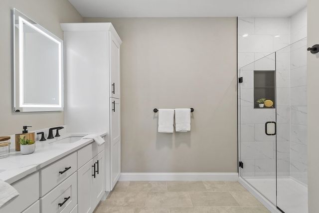 10100 S Willow St Unit 203, Manchester, NH 03103