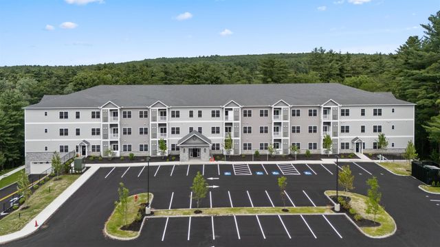 10100 S Willow St Unit 203, Manchester, NH 03103