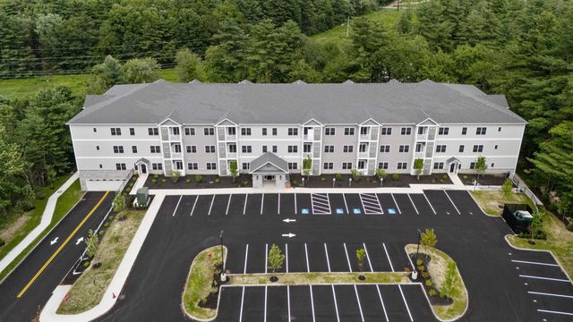 10100 S Willow St Unit 203, Manchester, NH 03103
