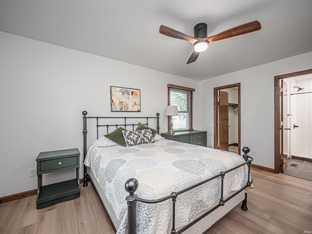6166 River Bluff Drive, Newburgh, IN 47630