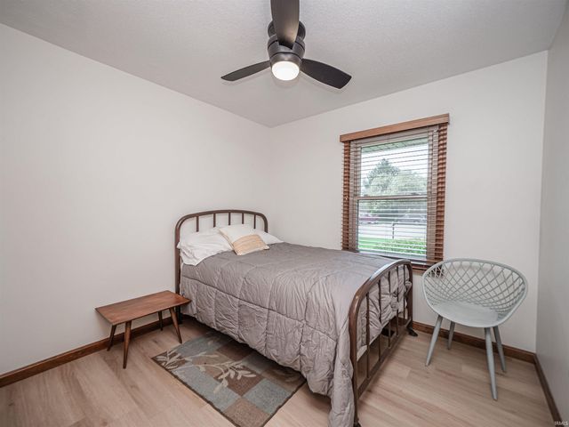 6166 River Bluff Drive, Newburgh, IN 47630