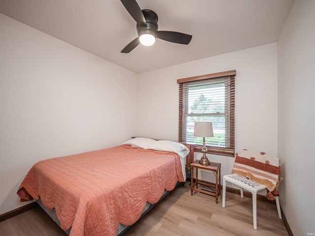 6166 River Bluff Drive, Newburgh, IN 47630
