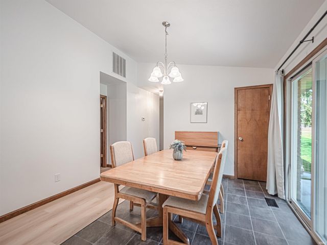 6166 River Bluff Drive, Newburgh, IN 47630