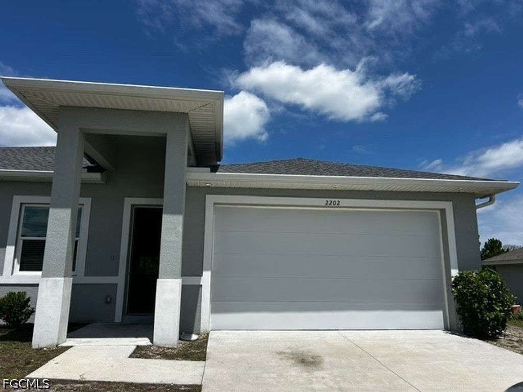 2202 Haviland AVE S, Lehigh Acres, FL 33973