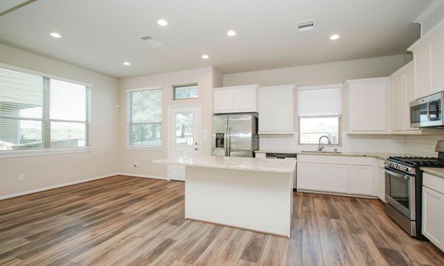 239 Biltmore Loop, Montgomery, TX 77316