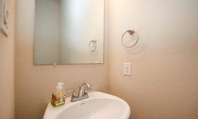 239 Biltmore Loop, Montgomery, TX 77316