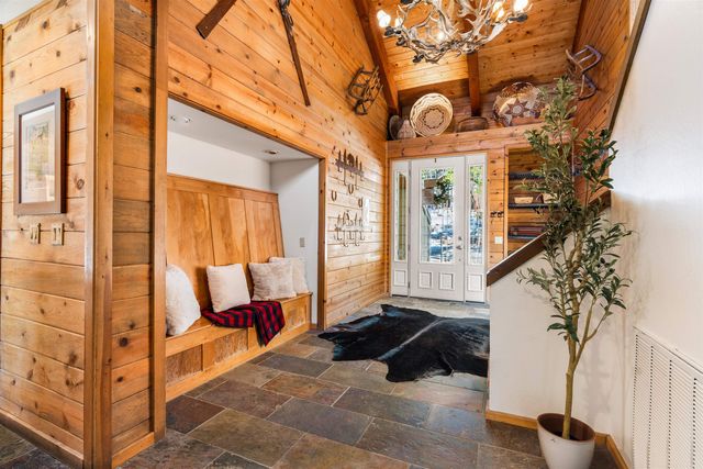 519 Wolf Tree, Truckee, CA 96161