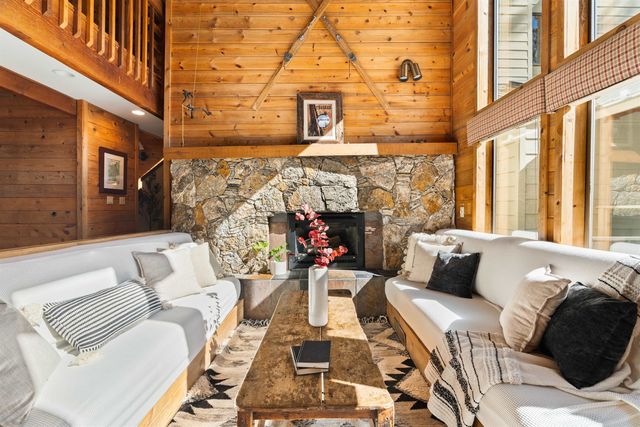 519 Wolf Tree, Truckee, CA 96161