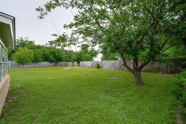 1203 Linda Lane, Cleburne, TX 76033