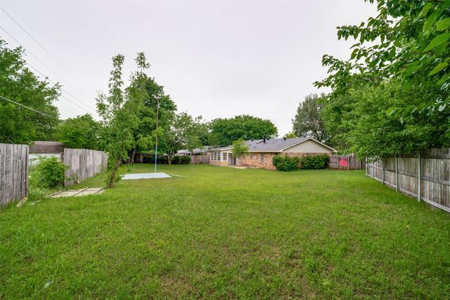 1203 Linda Lane, Cleburne, TX 76033