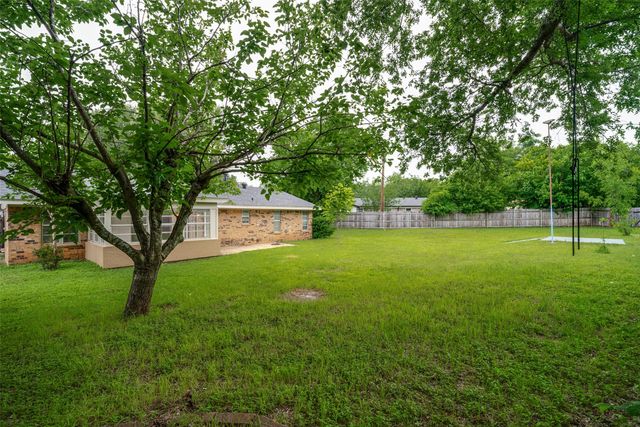 1203 Linda Lane, Cleburne, TX 76033
