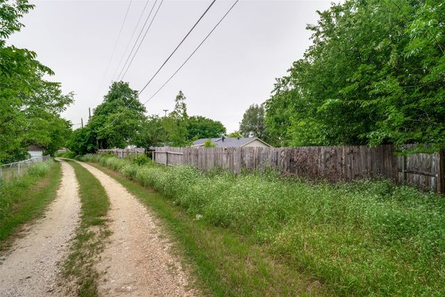 1203 Linda Lane, Cleburne, TX 76033