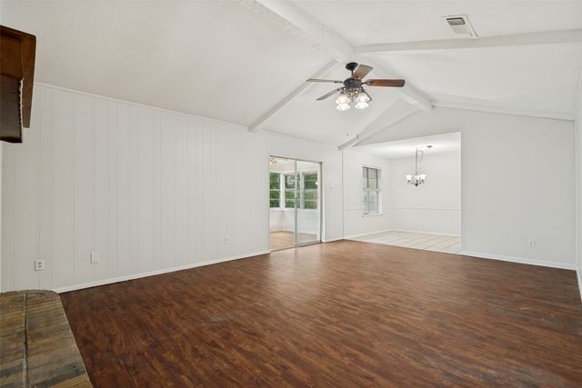 1203 Linda Lane, Cleburne, TX 76033