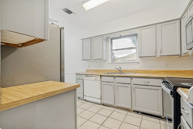 1203 Linda Lane, Cleburne, TX 76033