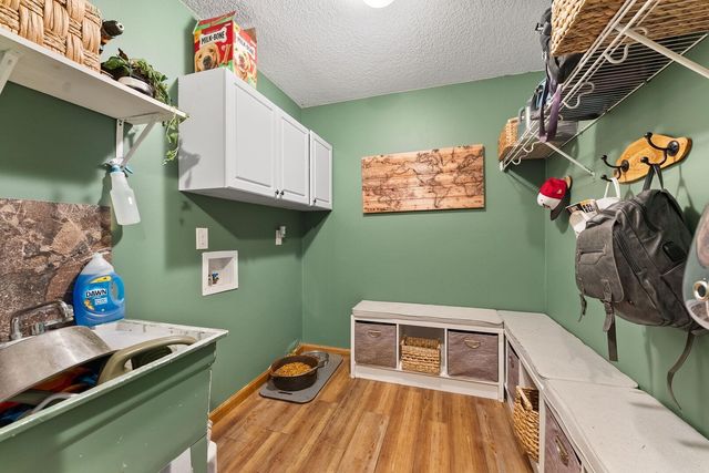 8100 149th Street W, Taylor Ridge, IL 61284