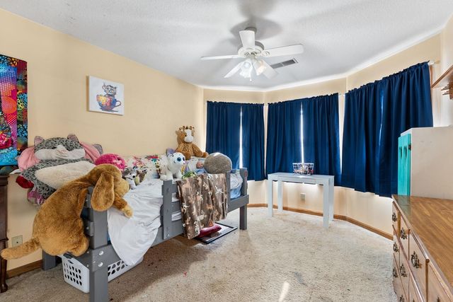 8100 149th Street W, Taylor Ridge, IL 61284