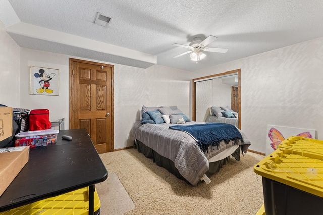 8100 149th Street W, Taylor Ridge, IL 61284