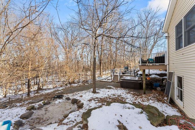 8100 149th Street W, Taylor Ridge, IL 61284