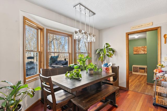 8100 149th Street W, Taylor Ridge, IL 61284