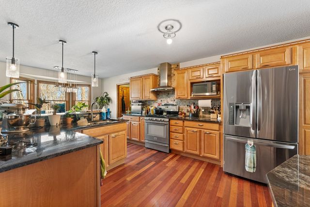 8100 149th Street W, Taylor Ridge, IL 61284