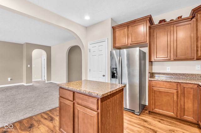 1612 Dorset Drive, Avon, IN 46123