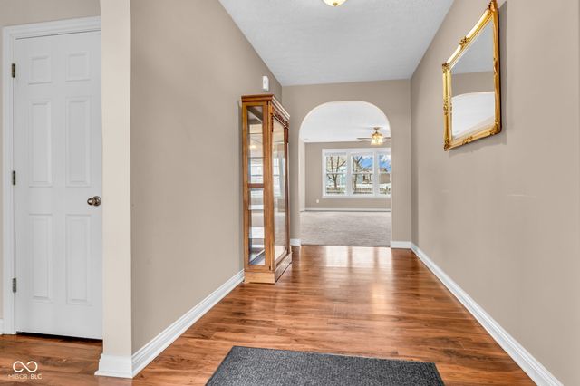 1612 Dorset Drive, Avon, IN 46123