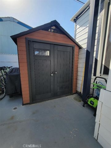 21752 Pacific Coast Hwy. 20A, Huntington Beach, CA 92646