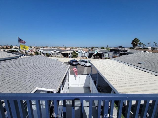 21752 Pacific Coast Hwy. 20A, Huntington Beach, CA 92646