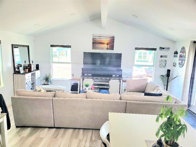 21752 Pacific Coast Hwy. 20A, Huntington Beach, CA 92646