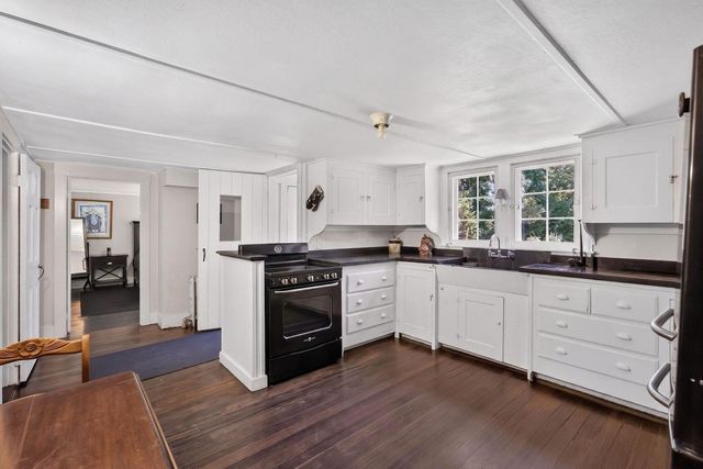 7 Carmen Ln, Orleans, MA 02653