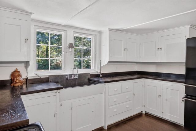 7 Carmen Ln, Orleans, MA 02653