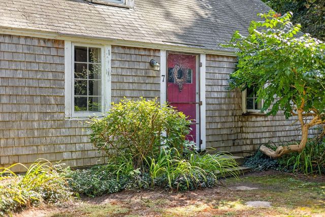 7 Carmen Ln, Orleans, MA 02653