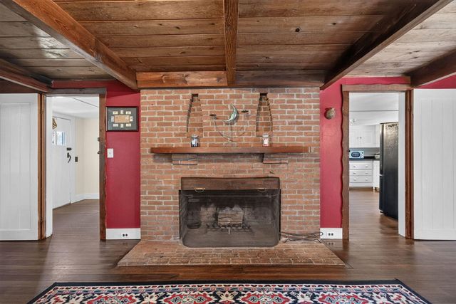 7 Carmen Ln, Orleans, MA 02653