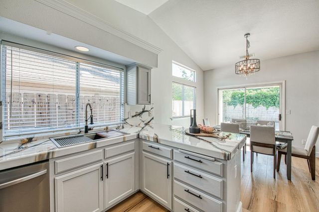 4994 W Decatur Avenue, Fresno, CA 93722