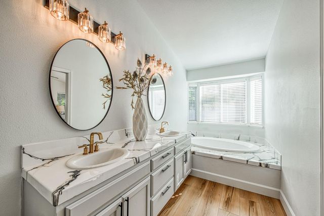 4994 W Decatur Avenue, Fresno, CA 93722