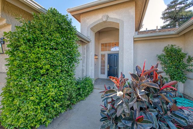 4994 W Decatur Avenue, Fresno, CA 93722