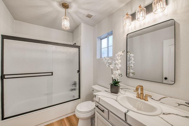 4994 W Decatur Avenue, Fresno, CA 93722