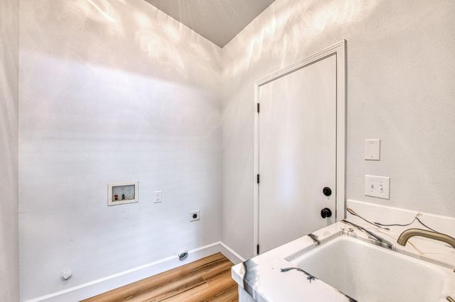 4994 W Decatur Avenue, Fresno, CA 93722