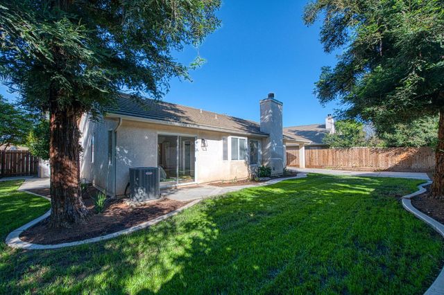 4994 W Decatur Avenue, Fresno, CA 93722