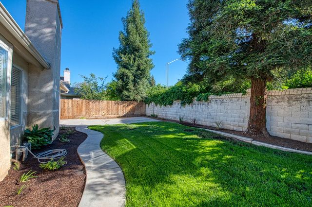 4994 W Decatur Avenue, Fresno, CA 93722