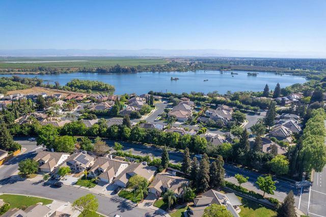 4994 W Decatur Avenue, Fresno, CA 93722