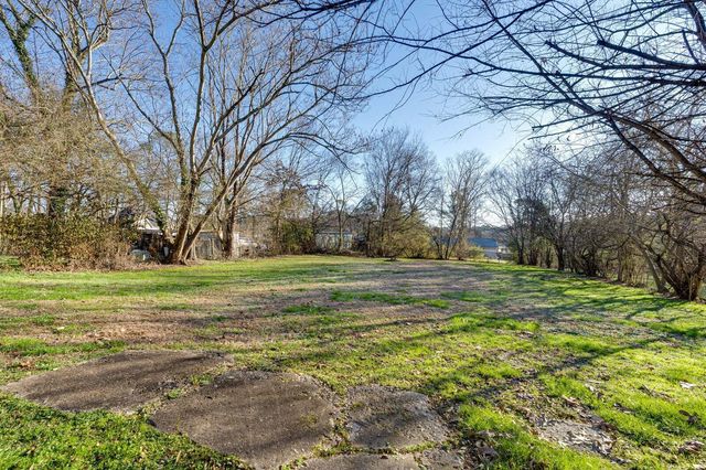 92 N Lake Terrace, Rossville, GA 30741