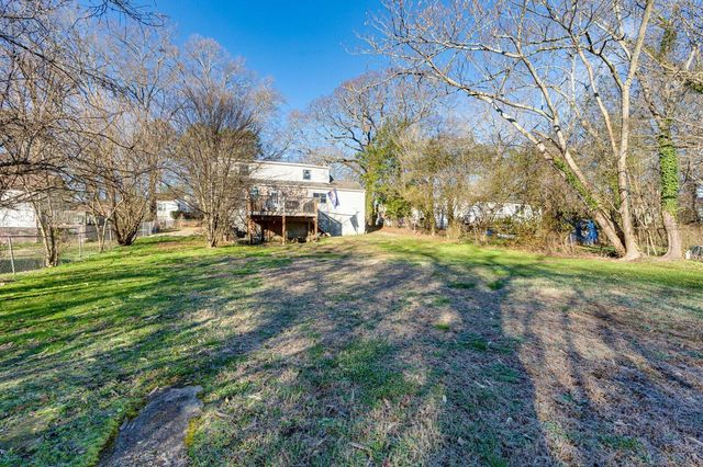 92 N Lake Terrace, Rossville, GA 30741