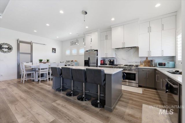 353 Castlebury St, Middleton, ID 83644