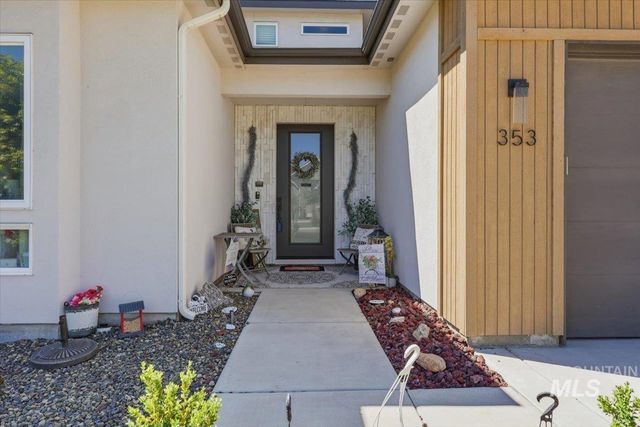 353 Castlebury St, Middleton, ID 83644
