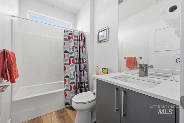 353 Castlebury St, Middleton, ID 83644