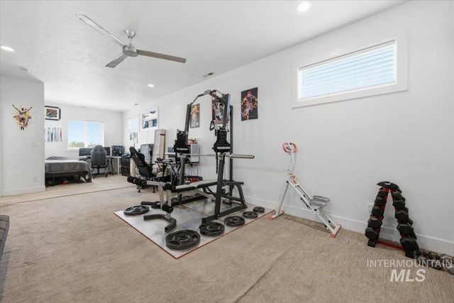 353 Castlebury St, Middleton, ID 83644