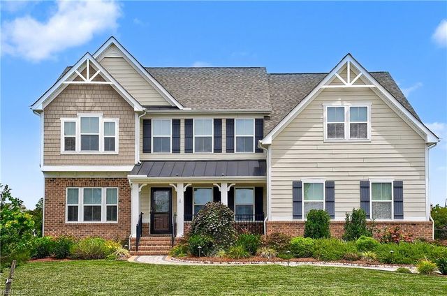 2068 Roger McClung LN, Virginia Beach, VA 23456